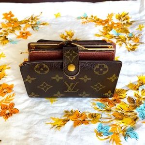 Authentic Louis Vuitton Porte MonnaieBifold Wallet